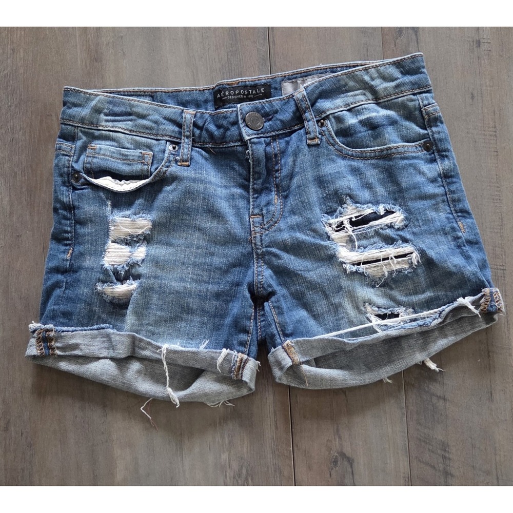 Aeropostale Shorts Woman Size 2 Midi Cuffed Denim Blue Distressed